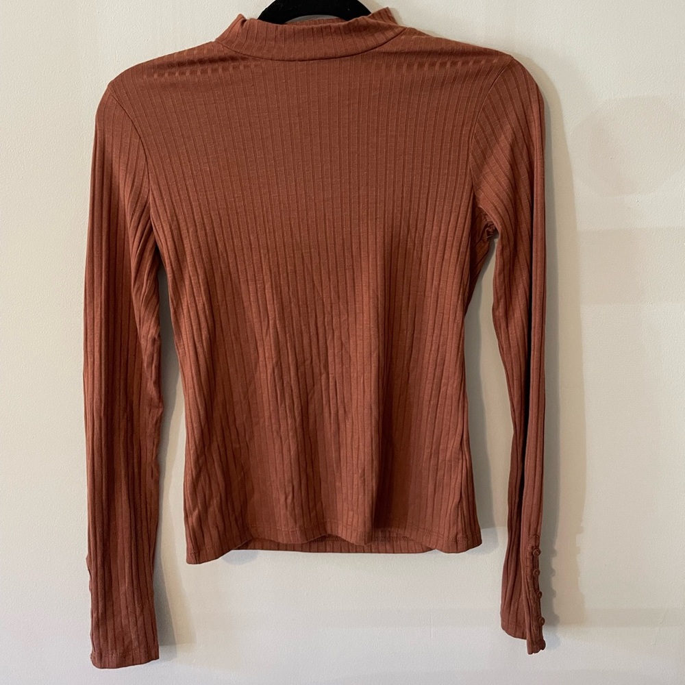 Never worn forever 21 turtle neck will iron before shipping